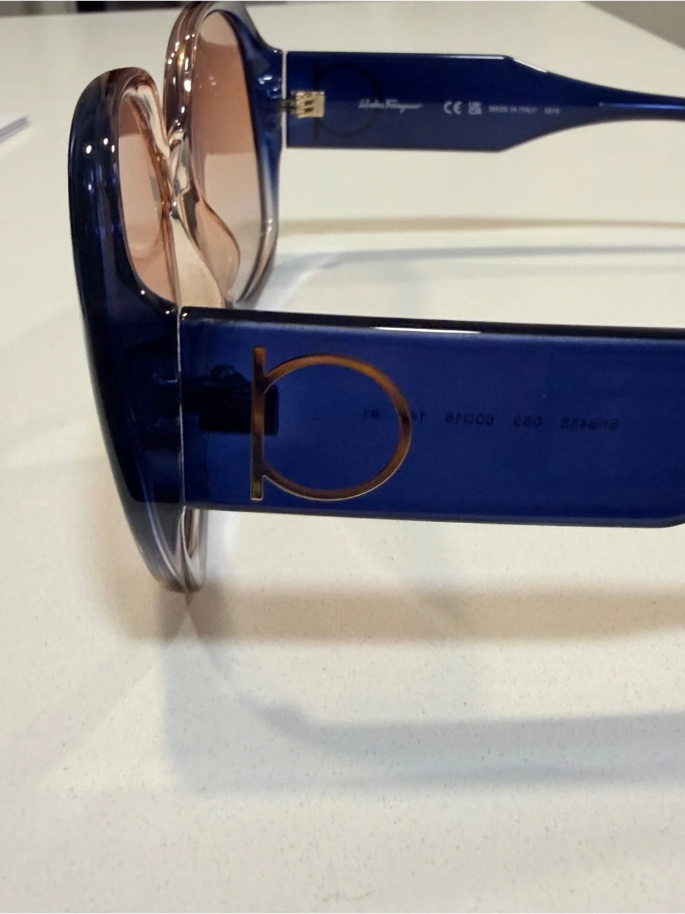 Brand New Salvatore Ferragamo SF943S 083 Oversized Sunglasses Blue Pink 60mm